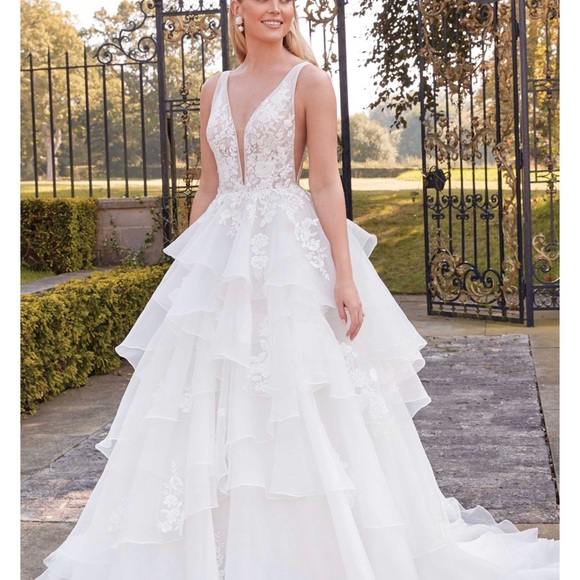 Wedding Gown:  Justin Alexander Serenity Collection Size 12 - Picture 4 of 8